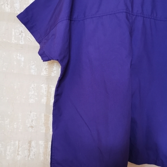 Scrubs top purple large or XL - Picture 6 of 8